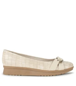 Baretraps Flats & Loafers-Aurora Flat Milkyway