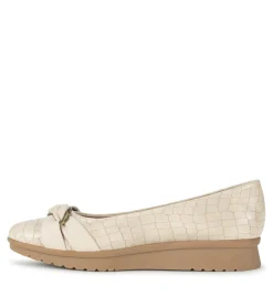 Baretraps Flats & Loafers-Aurora Flat Milkyway