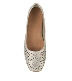 Baretraps Flats & Loafers-Chika Casual Flat Champagne