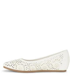 Baretraps Flats & Loafers-Chika Casual Flat Cream
