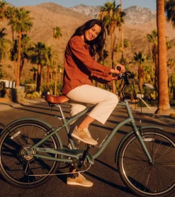 Baretraps Flats & Loafers|Sneakers-Gwenda Lace Up Sneaker Buff