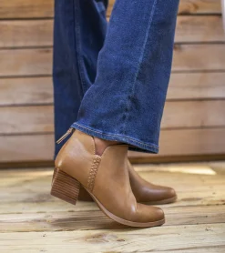 Baretraps Booties-Lauryn Block Heel Ankle Bootie Walnut