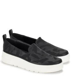 Baretraps Flats & Loafers|Sneakers-Nevin Slip On Sneaker BlackCamo